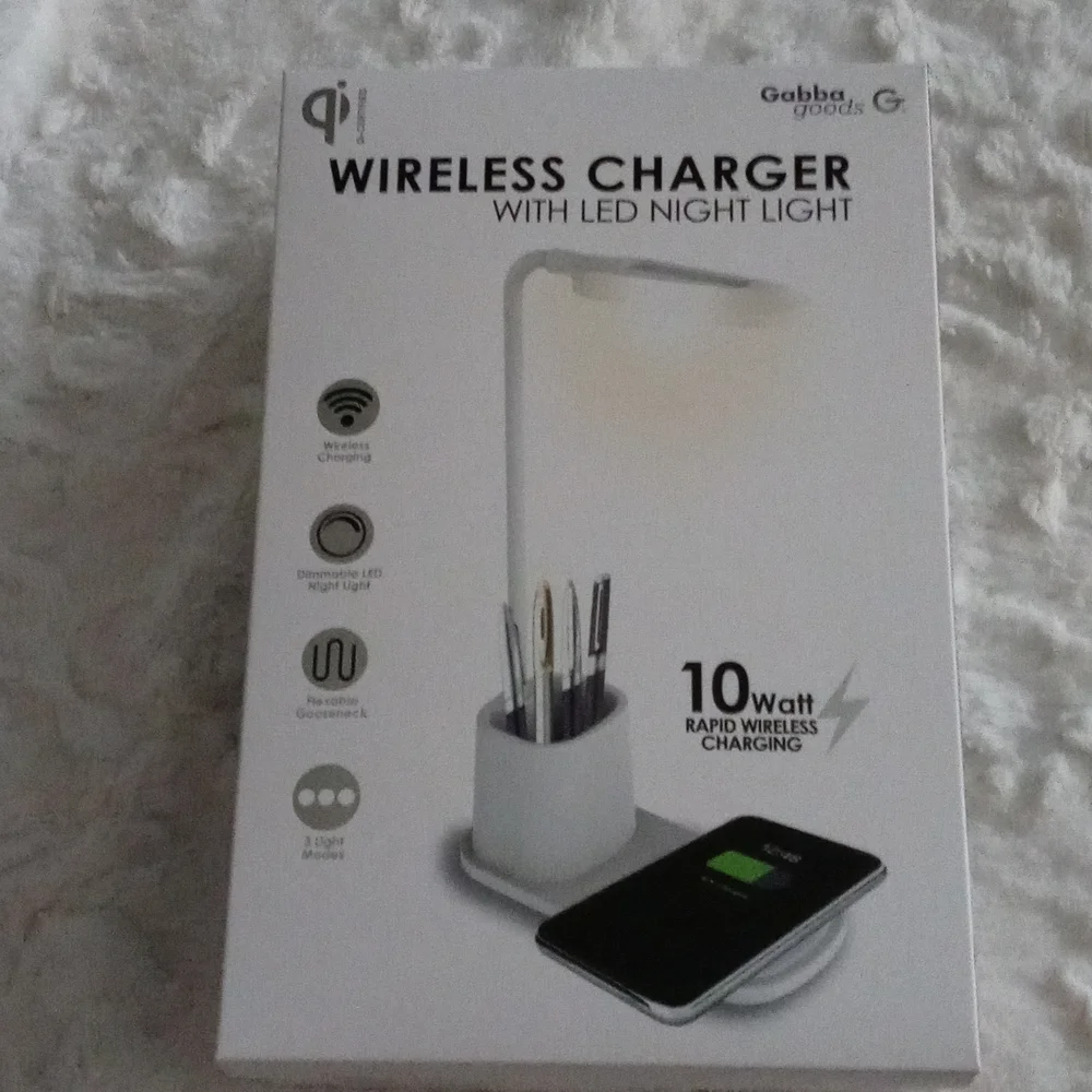 Wireless Charger w/LED Night Light - Picture 1 of 2